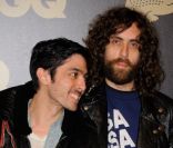 Xavier de Rosnay et Gaspard Augé du duo Justice lors de la soirée GQ des hommes de l'année 2011 au Ritz à Paris le 18 janvier 2012