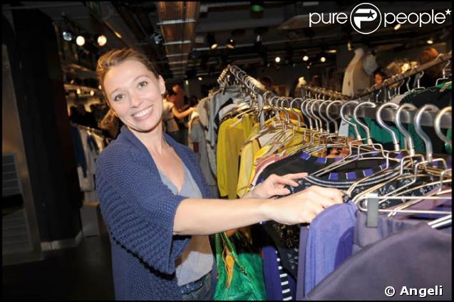 Anne Marivin fait ses emplettes