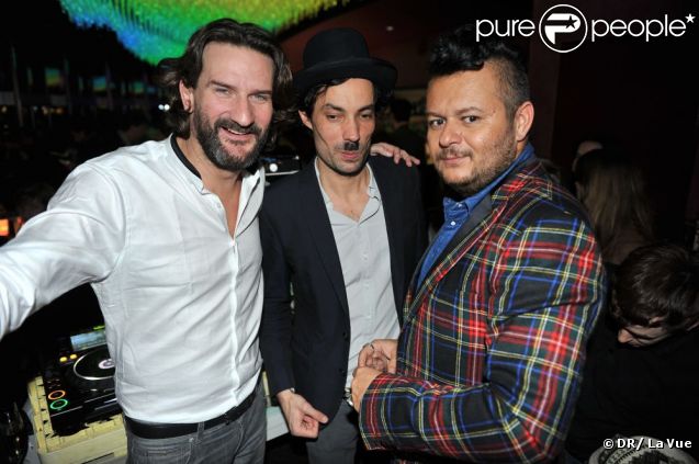 Frédéric Beigbeder, Benjamin Moreau et Greg Boust lors de la soirée de lancement du nouveau bar panoramique de l'Hôtel Concorde La Fayette La Vue le jeudi 19 janvier 2012 à Paris