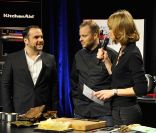 François-Xavier Demaison, David Toutain et Julie Andrieu lors de la quatrième édition de Paris des Chefs, à La Mutualité, le 23 janvier 2012.