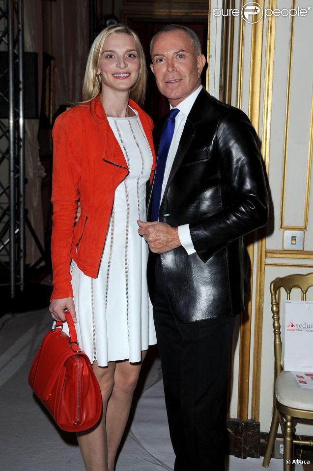 Sarah Marshall et Jean-Claude Jitrois au défilé Jean-Luc Amsler haute couture à Paris, le 25 janvier 2012.