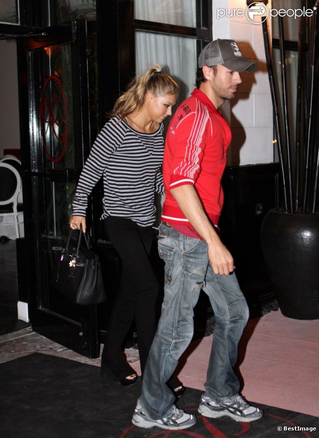 Anna Kournikova et Enrique Iglesias le 26 janvier 2012 à Miami