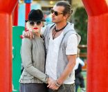 Gwen Stefani très tendre avec son mari Gavin Rossdale, dans un parc de Los Angeles le 29 janvier 2012