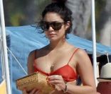 Vanessa Hudgens et son petit-ami Austin Butler, à Hawaï, le 19 janvier 2012