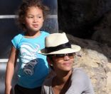 Halle Berry, blessée : Sa craquante Nahla lui déclare son amour avec des coeurs