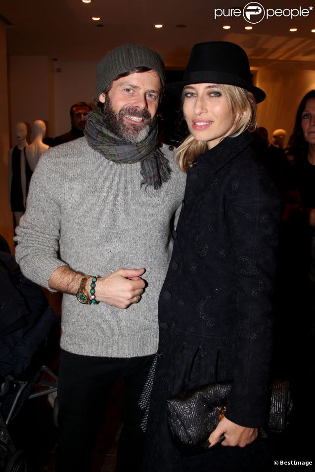 Alexandra Golovanoff et Madz Kornerup (fondateur de Shamballa Jewels) au lancement du sac Vavavoom de Valentino, vendu en édition limitée et  en  exclusivité au magasin Montaigne Market à Paris, le 25 janvier 2012