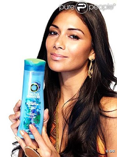 Nicole Scherzinger pour Herbal Essence