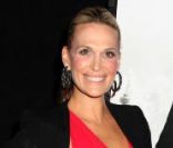 Molly Sims, enceinte, lors de la première de Safe House (Sécurité Rapprochée) au SVA Theater de New York City le 7 février 2012