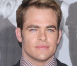 Chris Pine à l'avant-première de Target, à Los Angeles le 8 février 2012.