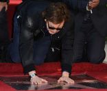 Paul McCartney reçoit son étoile sur le Walk of Fame à Los Angeles, le 9 février 2012. Il remercie les autres Beatles John Lennon, Ringo Starr et George Harrison.<br />