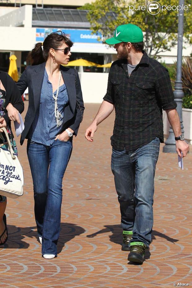 Premières photos de Justin Timberlake et Jessica Biel depuis leurs fiançailles. Ici à la sortie d'un cabinet médical de Los Angeles, le 10 février 2012.