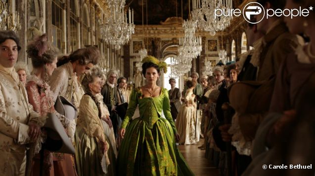 Virginie Ledoyen dans Les Adieux à la reine de Benoît Jacquot.