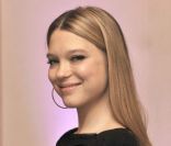 Léa Seydoux, toujours sublime, ensorcelle le Festival de Berlin