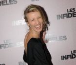 Alexandra Lamy le 14 février 2012 lors de l\'avant-première des <em>Infidèles </em>à Paris