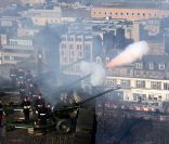 Le 6 février 2012, les canonniers du 105e régiment royal d'artillerie ont tiré une salve de 12 coups depuis le château d'Edimbourg pour inaugurer le jubilé de diamant de la reine Elizabeth II.