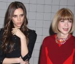 Victoria Beckham et Anna Wintour, deux ambassadrices de choix pour la Grande-Bretagne, lancent la campagne Britain\'s Great dans le métro à New York. Le 15 février 2012.