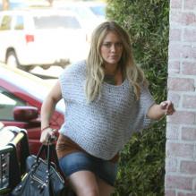 Hilary Duff se rend chez son chiropracteur, à Los Angeles, le mardi 14 février 2012.
