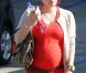 Hilary Duff, sur le point d'accoucher, chouchoute son mari, fraîchement opéré, le 29 janvier 2012 à Los Angeles.