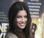 Jessica Biel rayonnante à l\'avant-première du film Happy New Year, à New York le 7 décembre 2011<br />