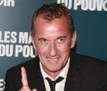 Christophe Dechavanne à la recherche des millions oubliés