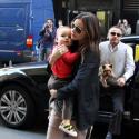 Miranda Kerr, stylée à New York, est de retour auprès de son petit garçon