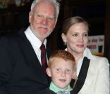 Malcolm McDowell : l'acteur d'Orange Mécanique étoilé en famille