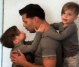 Dans les coulisses de la séance photo de Ricky Martin et ses jumeaux pour  Vanity Fair  Espagne, numéro d'avril 2012.