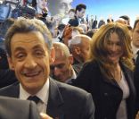 Nicolas Sarkozy et Carla Bruni au meeting de Marseille, le 19 février 2012.