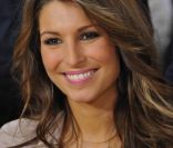 Laury Thilleman à Paris en décembre 2011.