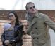 Jennifer Connelly en promenade avec son mari Paul Bettany et leur fille Agnès, à New York le 2 avril 2012