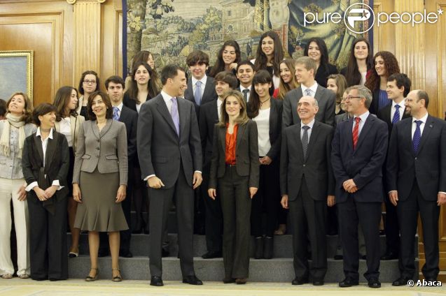 AGENDA DE LOS PRINCIPES DE ASTURIAS - Página 18 839935-felipe-et-letizia-d-espagne-se-sont-637x0-1