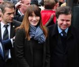 Carla Bruni a voté au lycée Jean de la Fontaine dans le XVIe arrondissement de Paris, le 6 mai 2012.