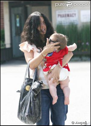 Salma Hayek protége sa fille du soleil !