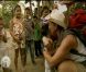 Noëlla enseigne la danse des canards dans Pékin Express - Le passager mystère le mercredi 16 mai 2012 sur M6