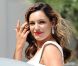 Cannes 2012 : Kelly Brook sublime et raffinée devant son partenaire... cul nu !