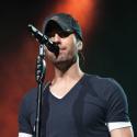 Enrique Iglesias : Son coup de vieux à cause de The Wanted et Carly Rae Jepsen