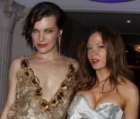 Milla Jovovich et Rose McGowan lors de la soirée Glam Extravaganza de de Grisogono à l\'hôtel du Cap Eden Roc. Antibes, le 23 mai 2012.