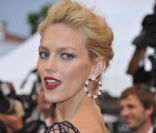 Cannes 2012 : Julie Gayet et Anja Rubik sortent le grand jeu pour Cosmopolis