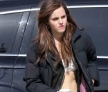 Emma Watson en avril 2012 sur le tournage de The Bling Ring à Los Angeles.