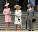 Kate Middleton a fait équipe avec le prince Charles et Camilla Parker Bowles lors de la deuxième garden party à Buckingham Palace, le 29 mai 2012, dans le cadre des célébrations du jubilé de diamant de la reine Elizabeth II. La duchesse de Cambridge porte la même robe Emilia Wickstead que précédemment pour le déjeuner de la souveraine à Windsor, le 18 mai, et un chapeau Jane Corbett.