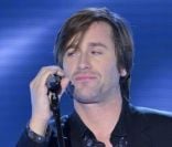 Thomas Dutronc sur le plateau de  Vivement dimanche , le 8 février 2012.