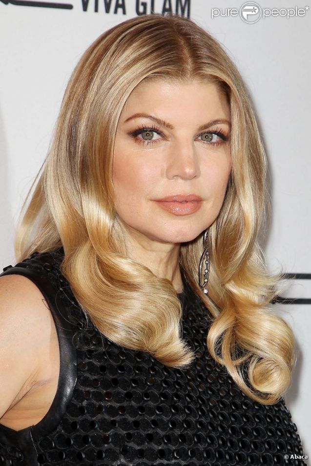 Fergie, très en beauté lors du troisième gala Inspiration de l'amfAR à la New York Public Library. New York, le 7 juin 2012.