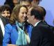 François Hollande et Ségolène Royal s'embrassent place de la Bastille le soir de la victoire, le 6 mai 2012.
