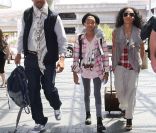 Willow Smith entourée de sa mère Jada et son père Will à Los Angeles le 5 mai 2012