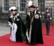  La reine Elizabeth II, commanditaire de l'intronisation, le prince Philip et la princesse Anne, qui appartiennent à l'ordre du Chardon, étaient présents pour la cérémonie faisant du prince William, à son tour, chevalier. 
 En présence de Kate Middleton, le prince William (tous deux connus sous le titre de comte et comtesse de Strathearn en Ecosse) a été fait le 5 juillet 2012 chevalier de l'ordre du Chardon en la cathédrale Saint Gilles d'Edimbourg, comme décidé par Elizabeth II au mois de mai en cadeau pour les 30 ans de son petit-fils. 