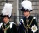 Le prince William auprès de sa tante la princesse Anne. En présence de Kate Middleton, le prince William (tous deux connus sous le titre de comte et comtesse de Strathearn en Ecosse) a été fait le 5 juillet 2012 chevalier de l'ordre du Chardon en la cathédrale Saint Gilles d'Edimbourg, comme décidé par Elizabeth II au mois de mai en cadeau pour les 30 ans de son petit-fils.