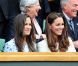 Kate Middleton et sa soeur Pippa étaient réunies à Wimbledon pour encourager depuis la loge royale Andy Murray en finale du tournoi londonien, dimanche 8 juillet 2012. Malgré l'Andymania de toute la nation et des people, l'Ecossais s'est incliné face à Roger Federer, victorieux pour la 7e fois à Wimbledon.