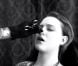 Evan Rachel Wood se fait piercer le nez - juillet 2012