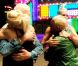 Les retrouvailles, c'est maintenant. Image extraite du clip  Settle Down  de No Doubt, juillet 2012.