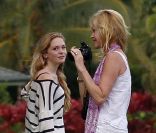Melanie Griffith et sa fille Stella surprises en pleine séance photo le 22 juillet 2012 à Kauai à Hawaï
